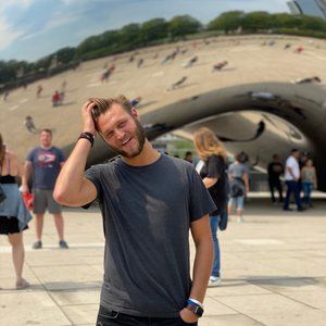 Meet your Posher, Adam